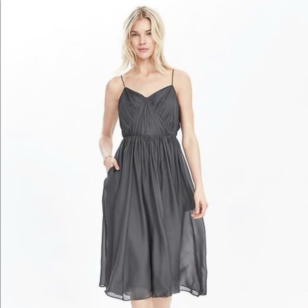 New Banana Republic Limited Edition 100% Silk Grey Spaghetti Strap Dress Sz 10